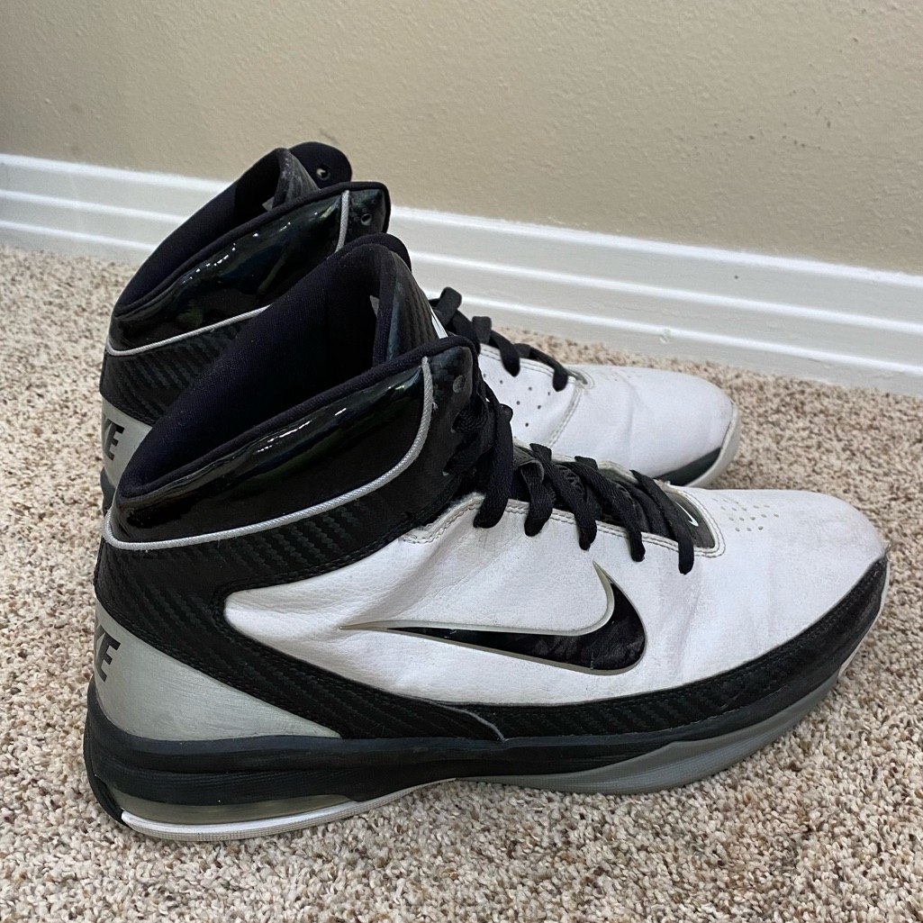 Nike Air Max Hyped Tb Black And White Size 11.5